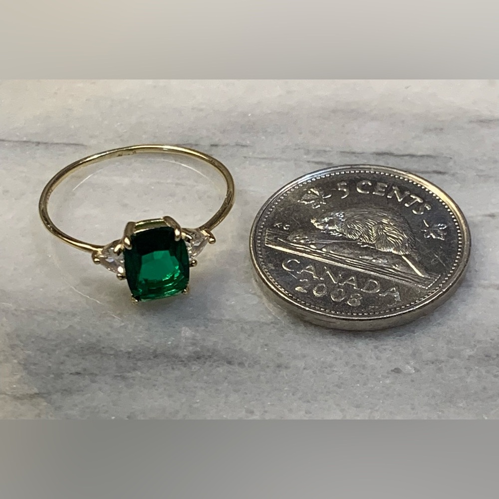 Sterling Silver 14k plated Green Cubic Zirconia Ring Size 7 - Picture 5 of 5